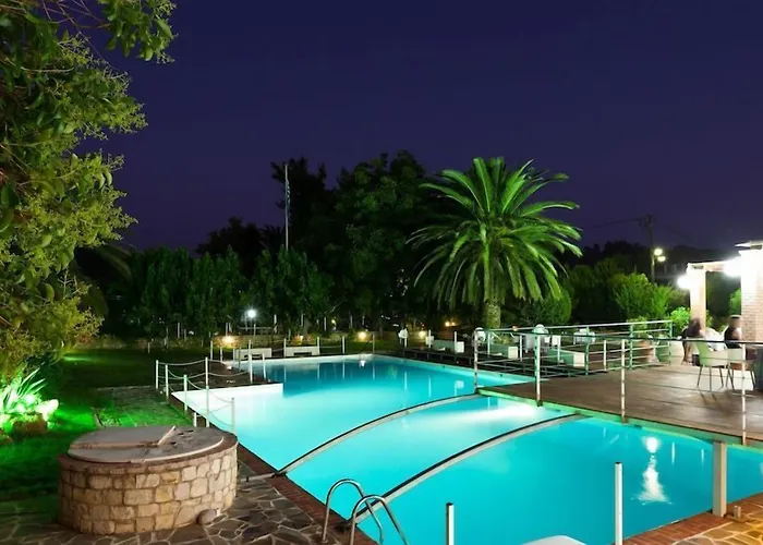 Hoteles de Lujo en Olimpia cerca de Hermes de Praxíteles