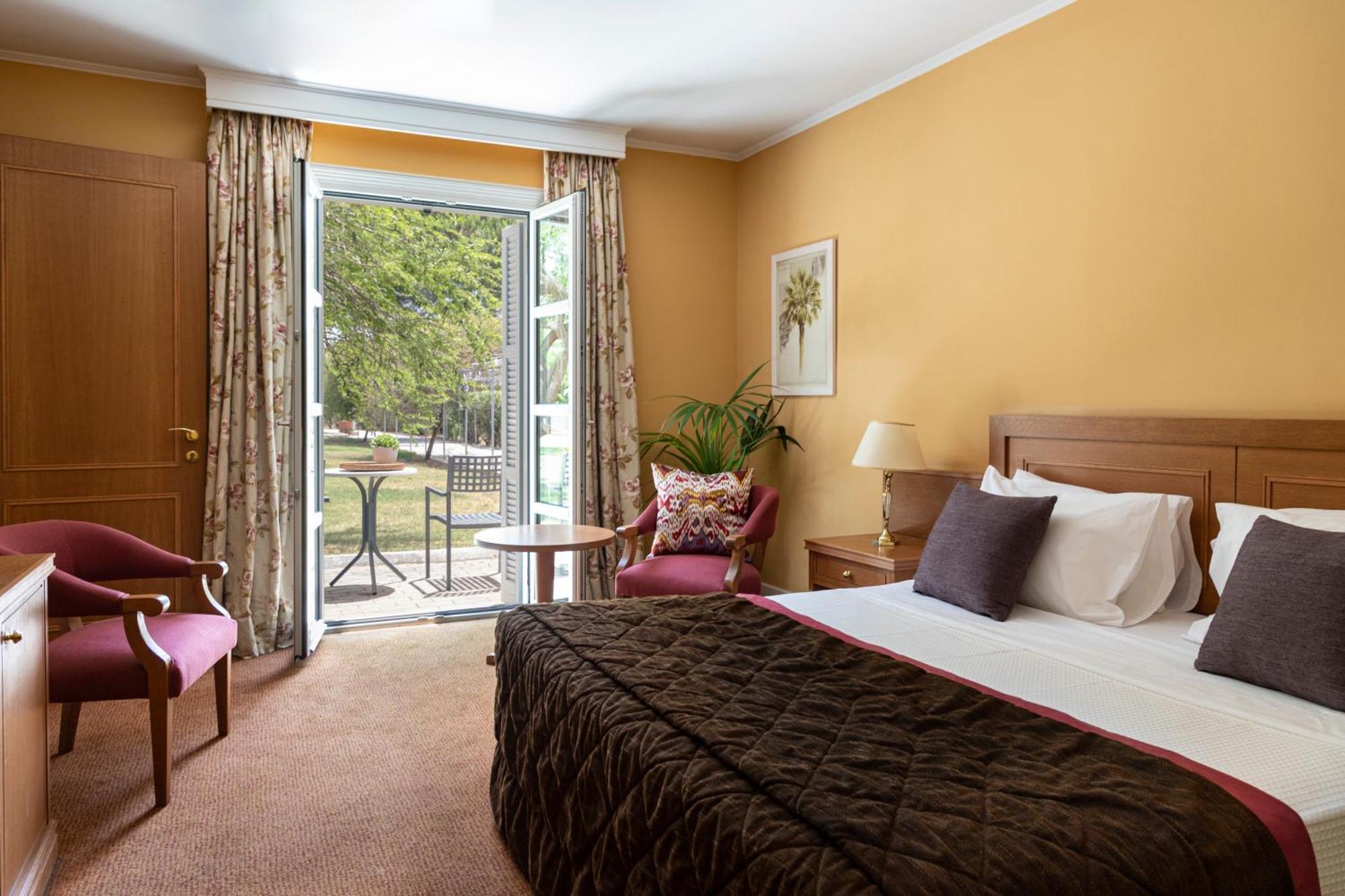 2 Classic Rooms with Interconnecting Door,1208128696:JPEG