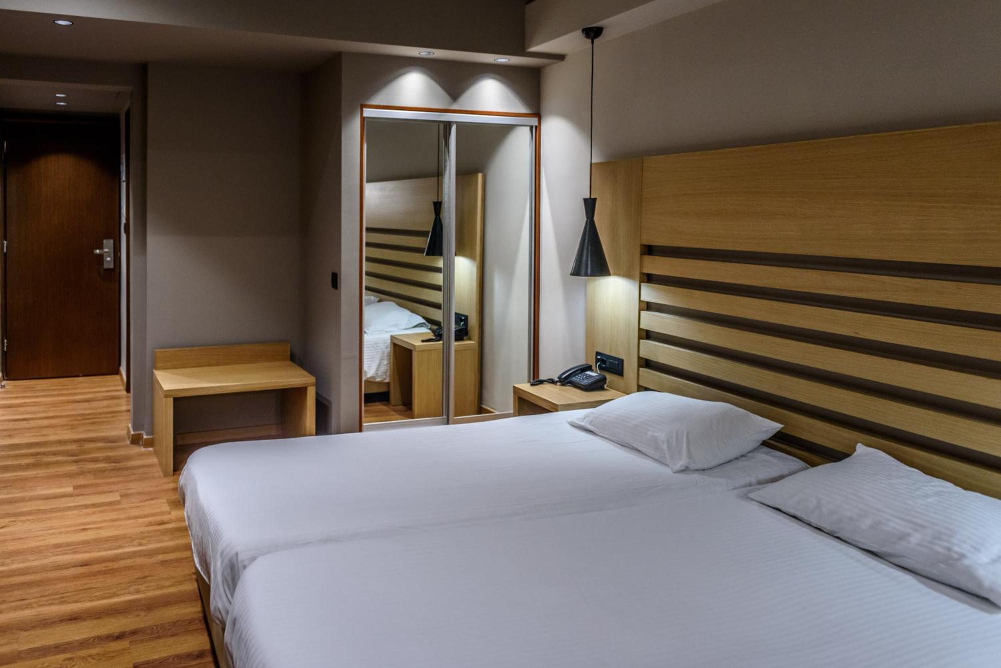 Standard Double or Twin Room without Balcony City View