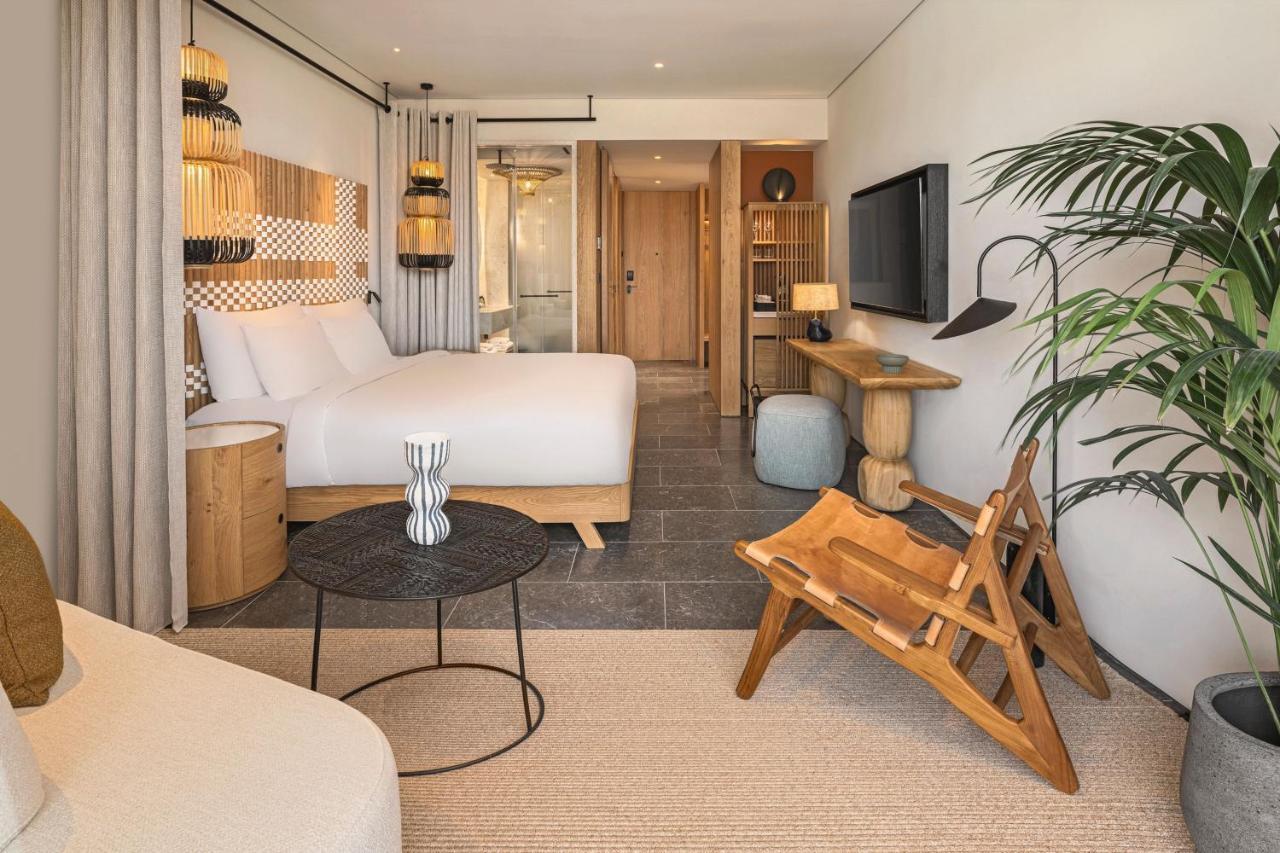 Deluxe Bay Guest room Partial Sea view Balcony