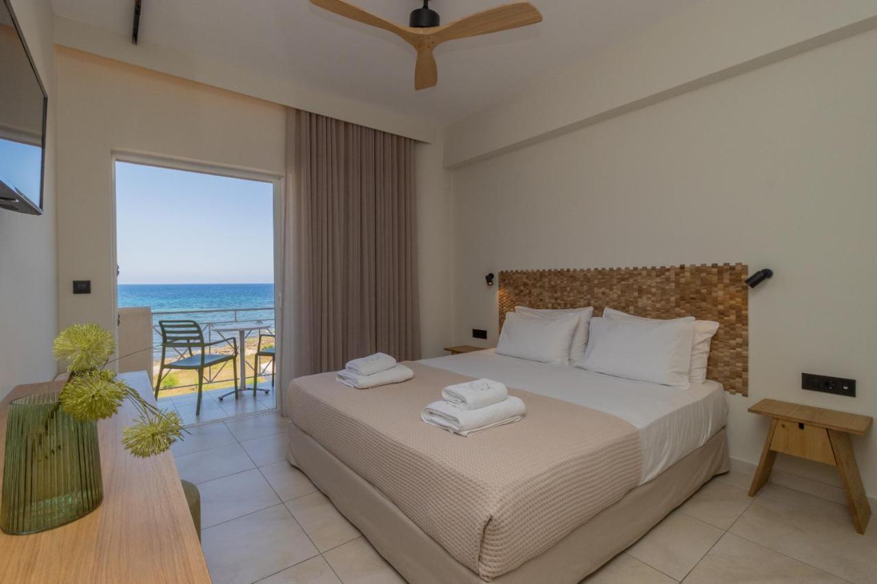 Double or Twin Room Side Sea View