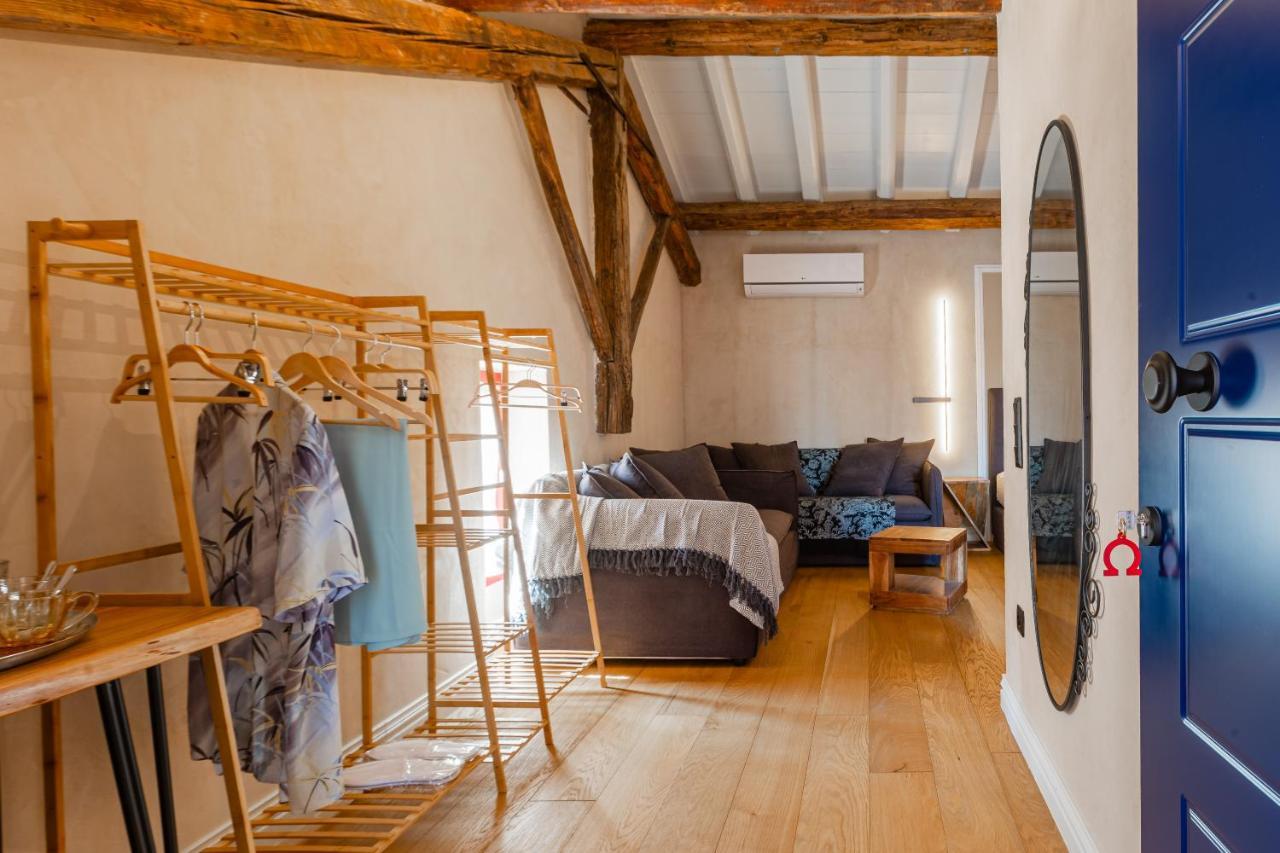 Deluxe King Suite