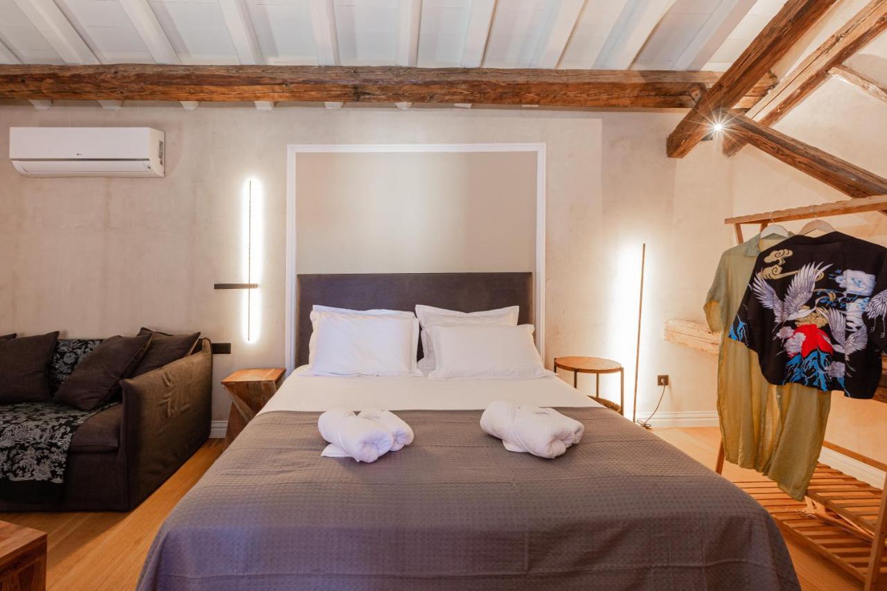 Deluxe King Suite