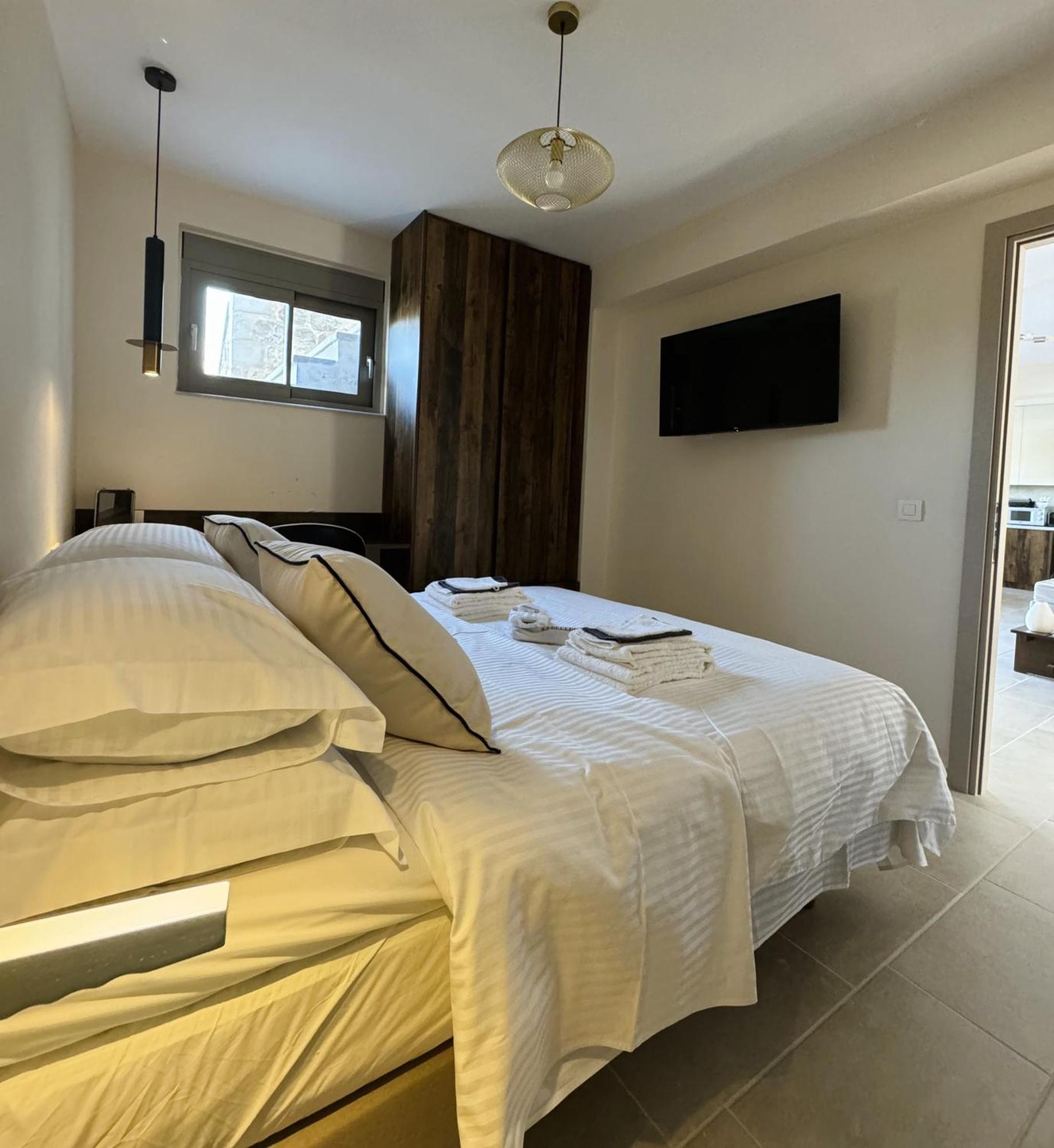 Two-Bedroom Deluxe Apartment