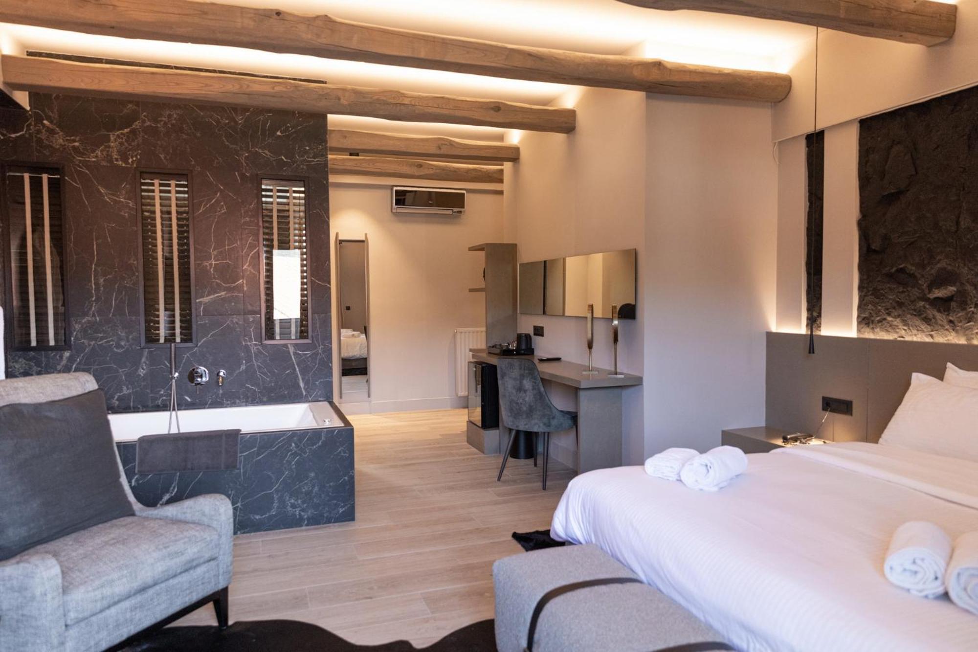 Suite Hot Tub