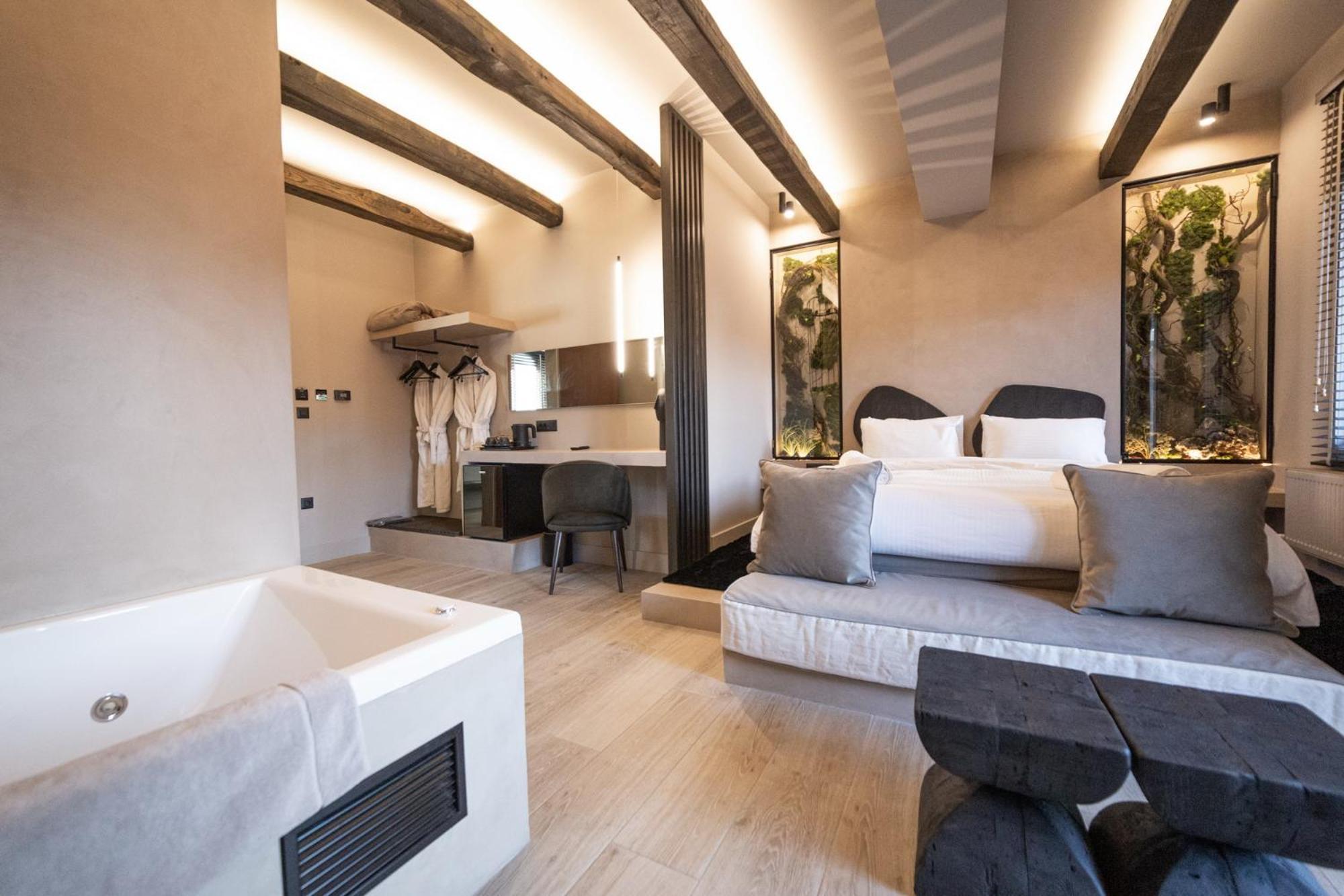 Suite Hot Tub