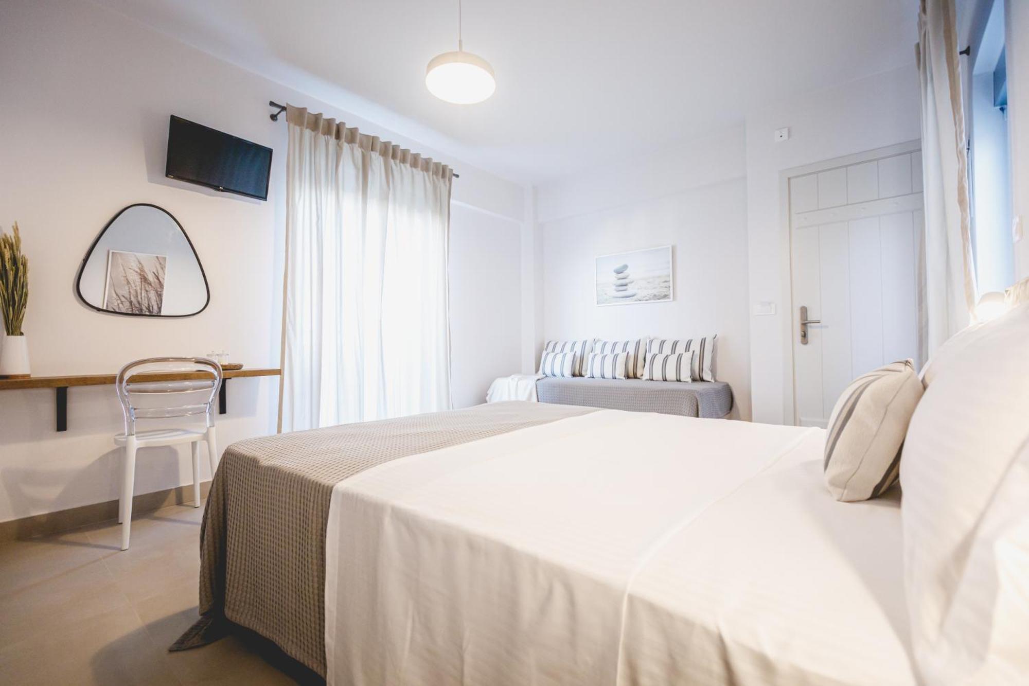 Deluxe Triple Room Sea View
