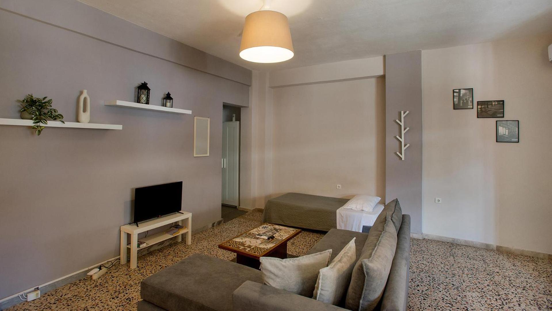 Studio Apartment