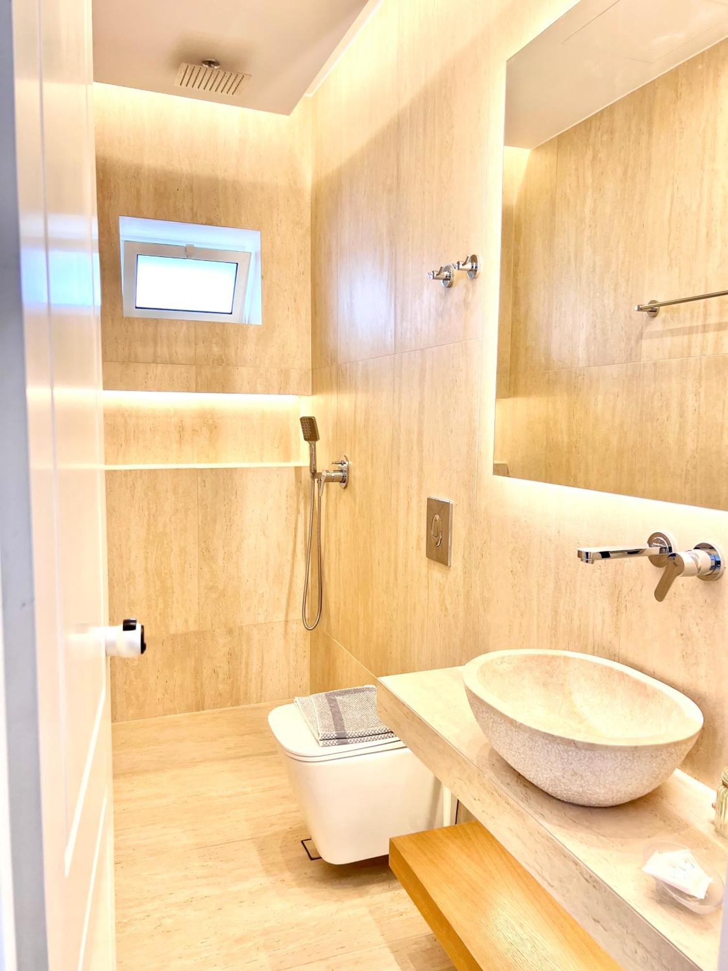 Double or Twin Room Sea View