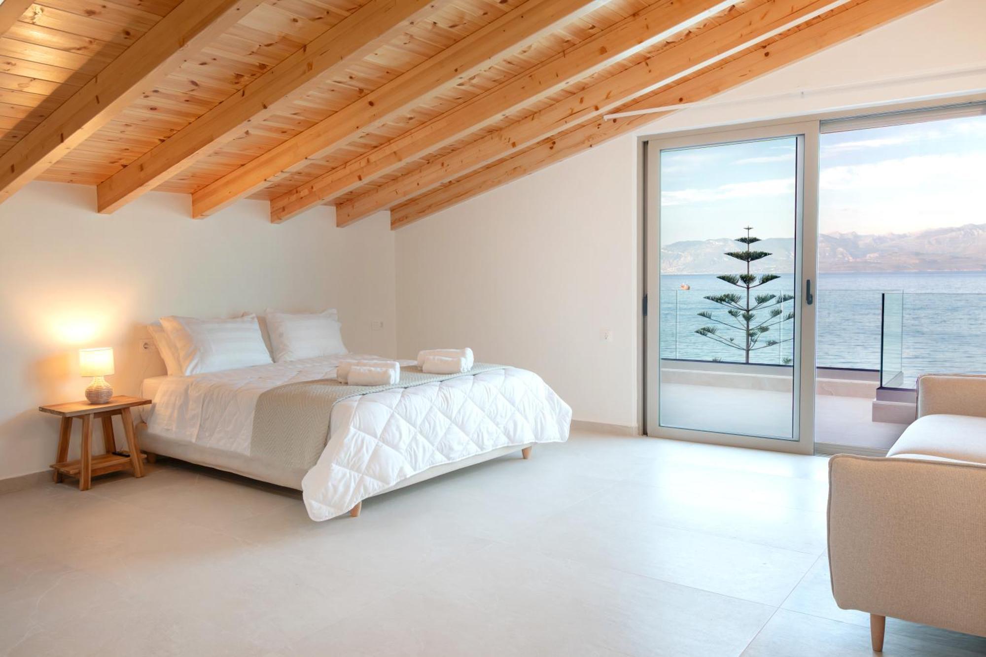 Deluxe One-Bedroom Apartment Ocean View