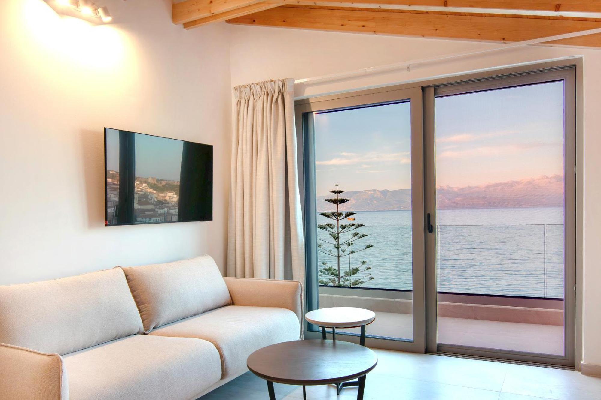 Deluxe One-Bedroom Apartment Ocean View
