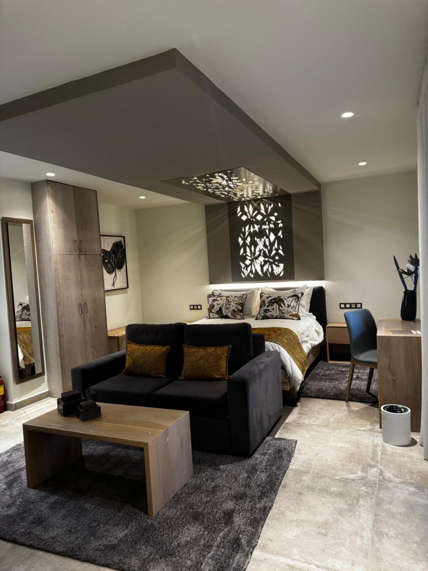 Standard Suite