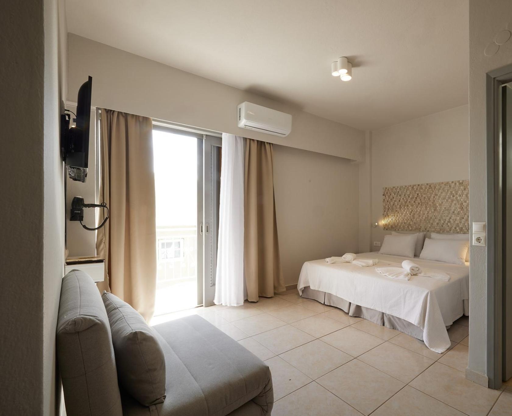 Deluxe Double Room Side Sea View