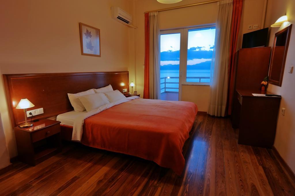 Double or Twin Room Sea View