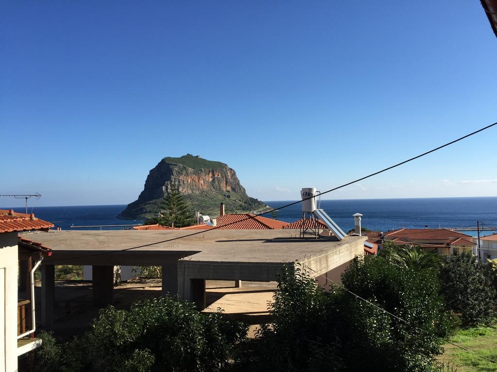 One-Bedroom Apartment Panoramic Sea View,326734171:JPEG