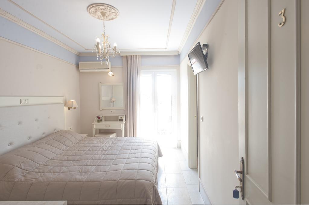 Double or Twin Room Side Sea View