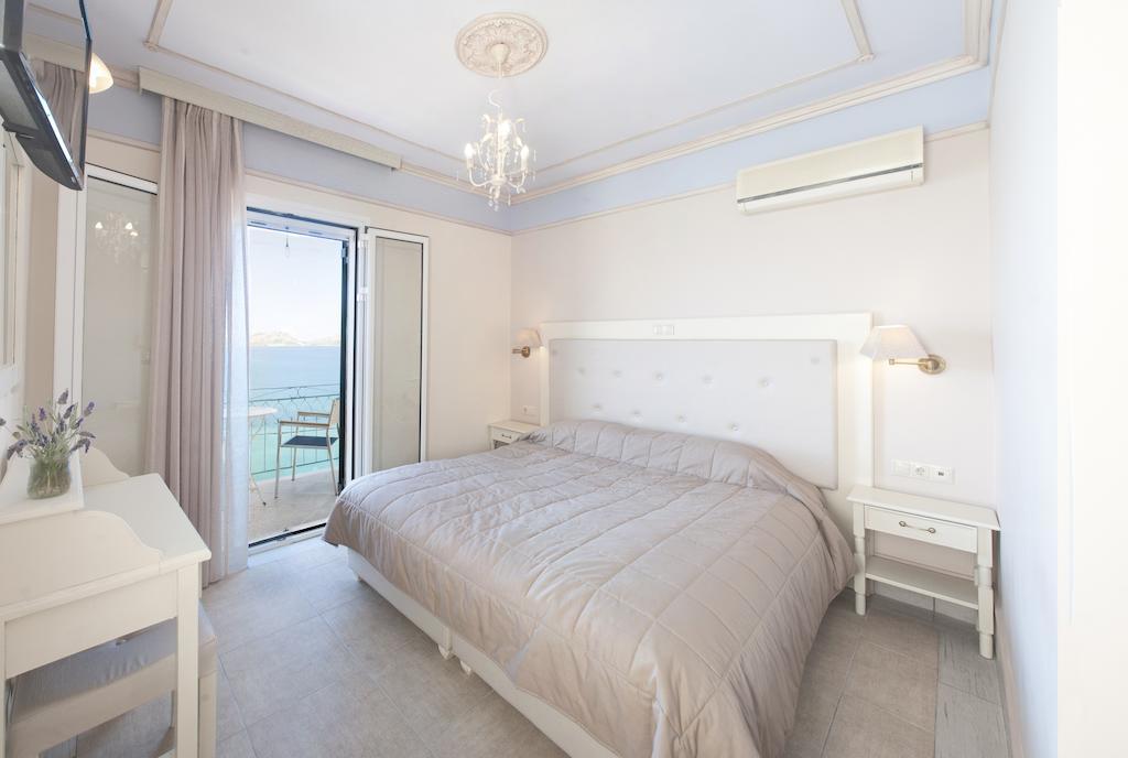 Double or Twin Room Sea View