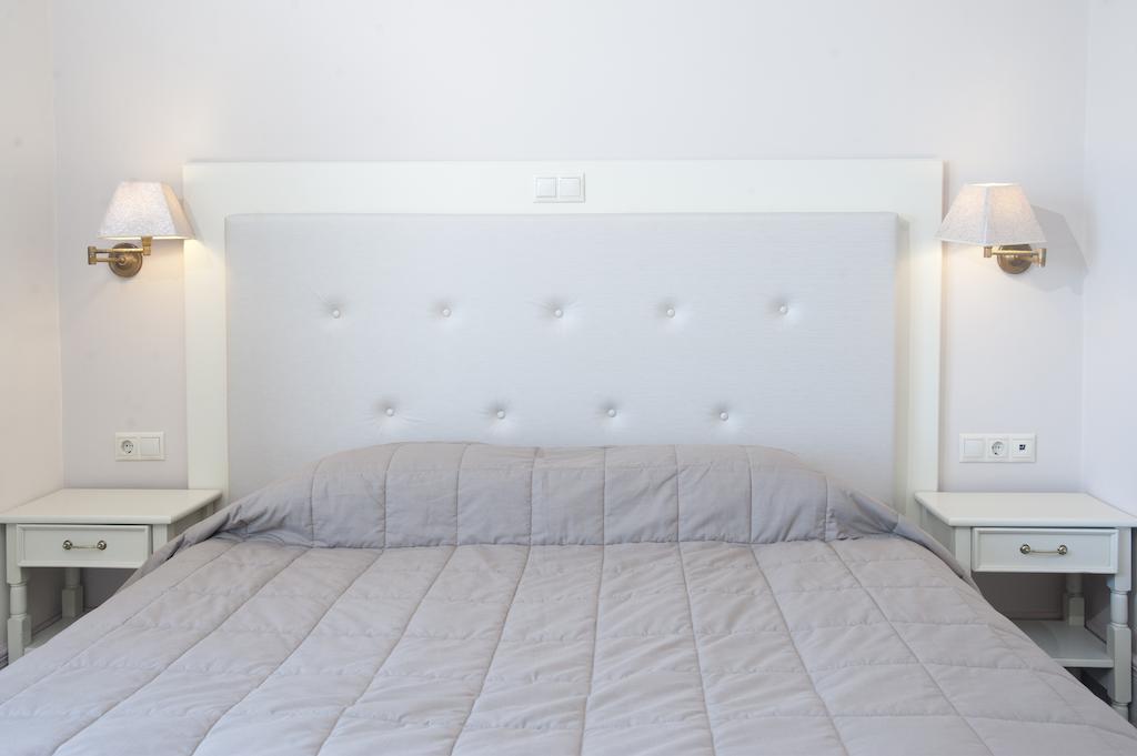Double or Twin Room Garden View