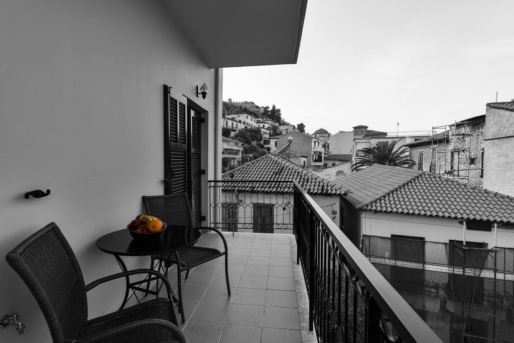 Double Room,442938810:JPEG