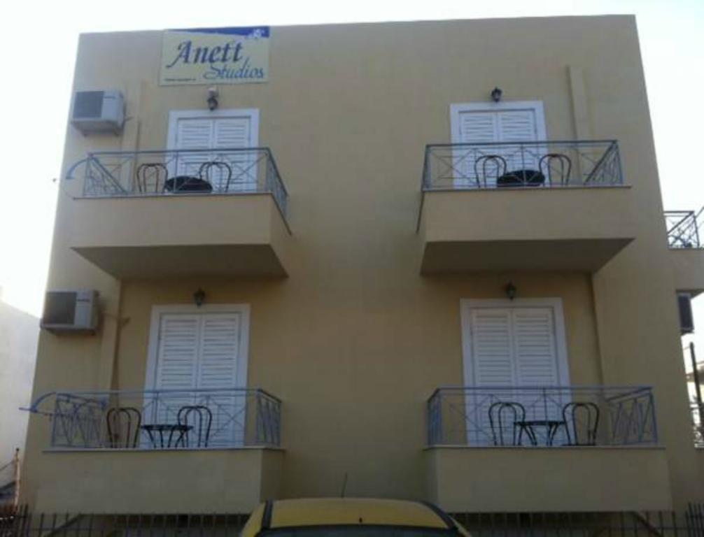 Studio Balcony