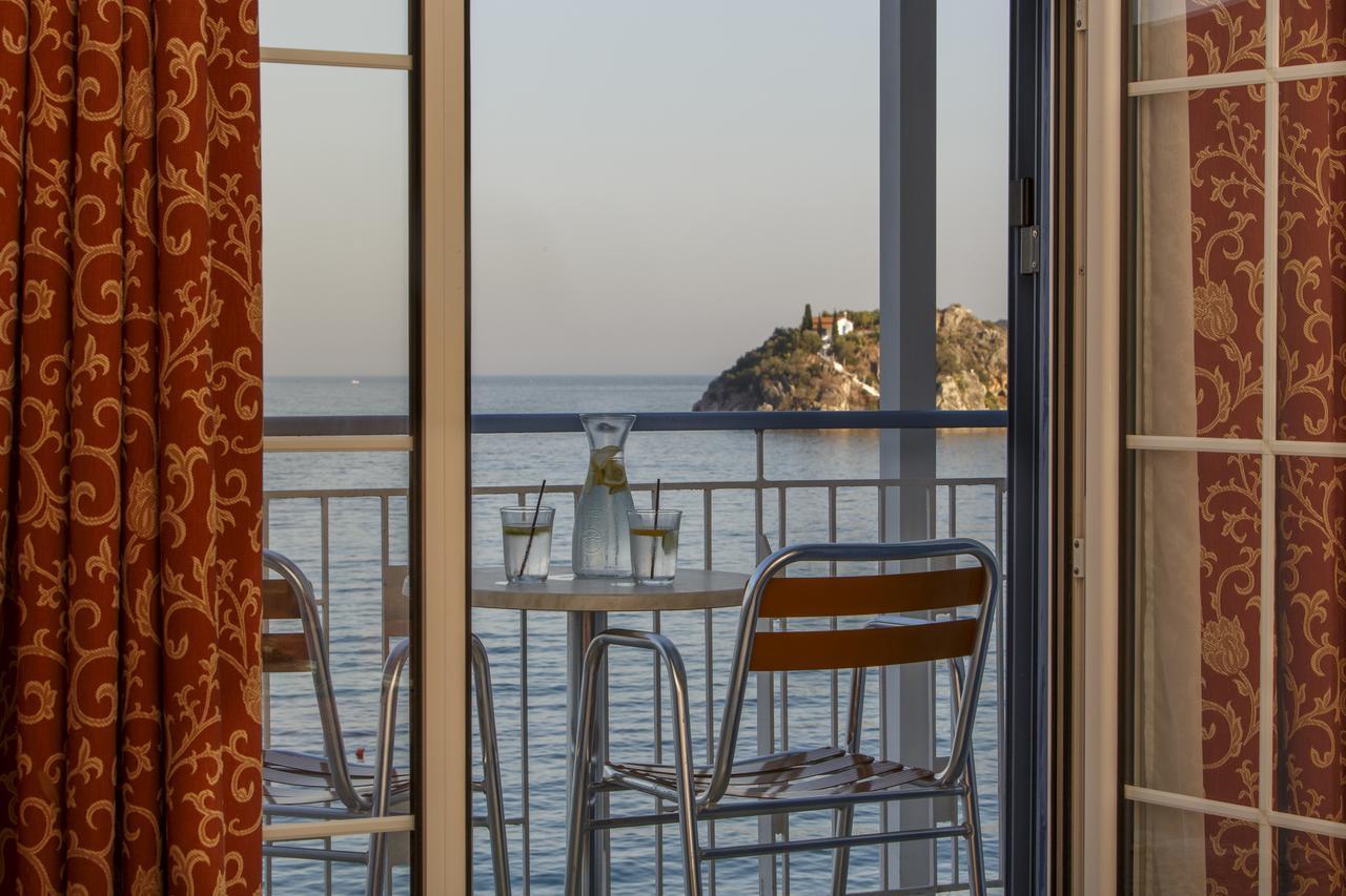 Double or Twin Room Sea View