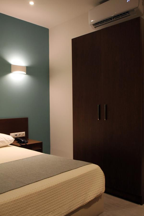 Double or Twin Room Sea View