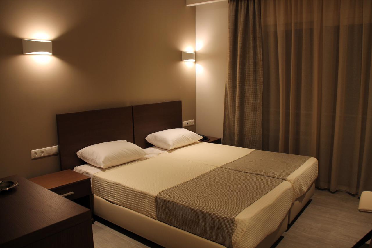 Double or Twin Room Side Sea View