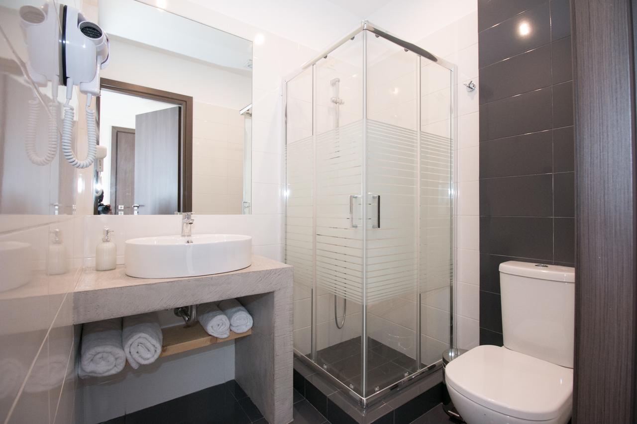 Double or Twin Room Sea View