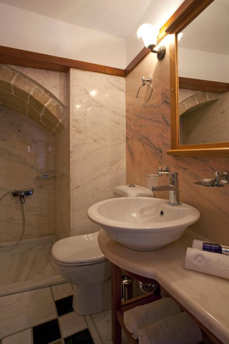 Deluxe One-Bedroom Suite,752823371:JPEG