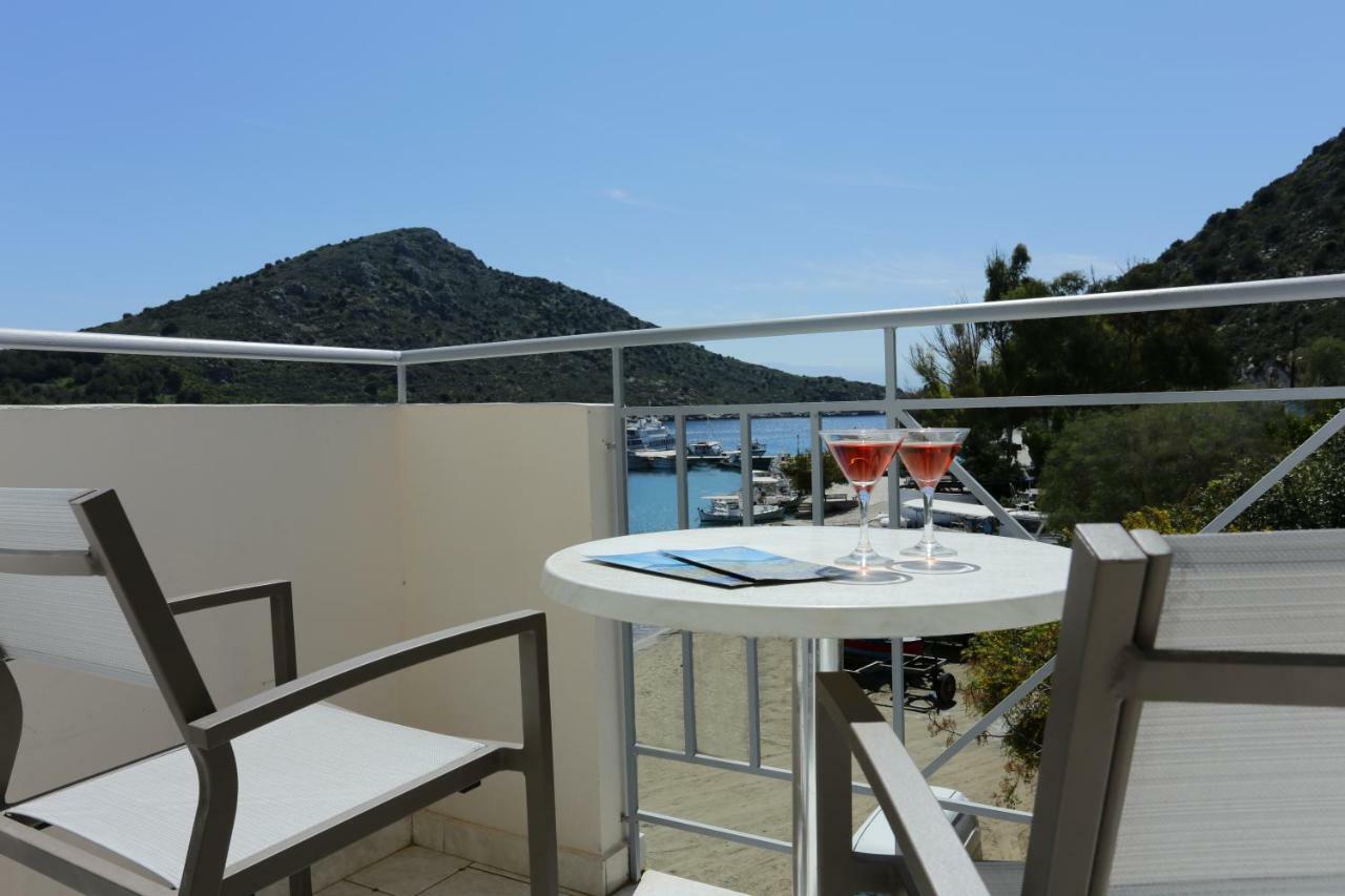 Double or Twin Room Sea View