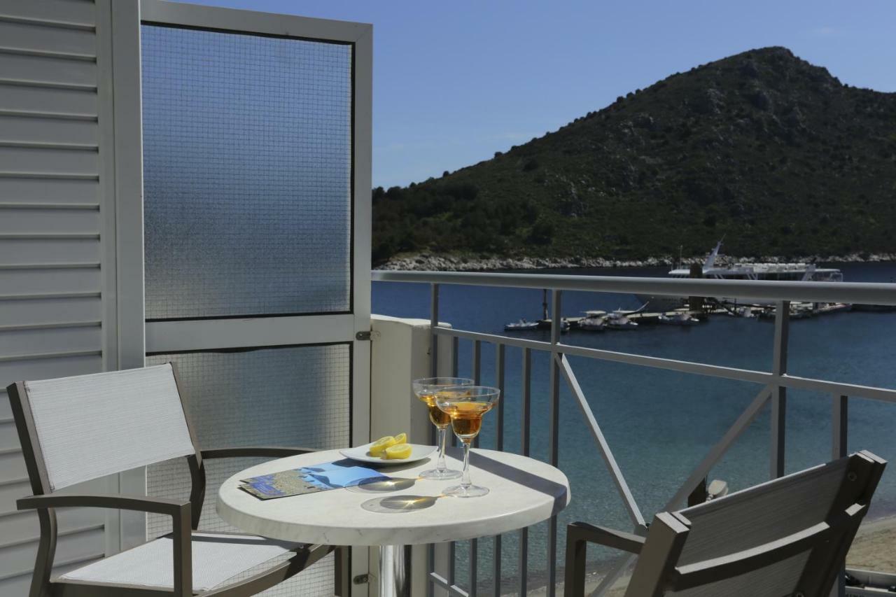 Double or Twin Room Sea View
