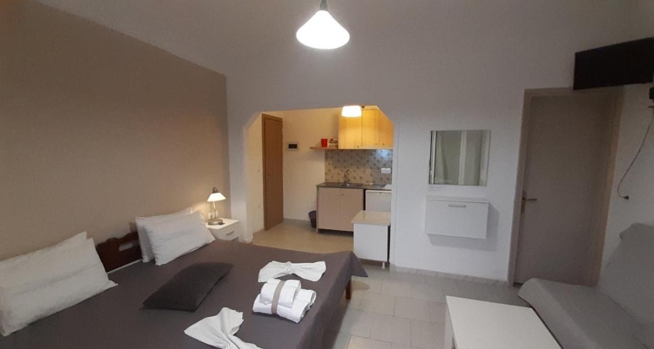 Basic Triple Room
