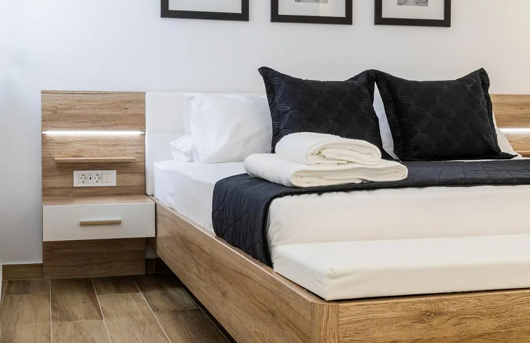 Sandra'S Luxury Studio Apartment-1