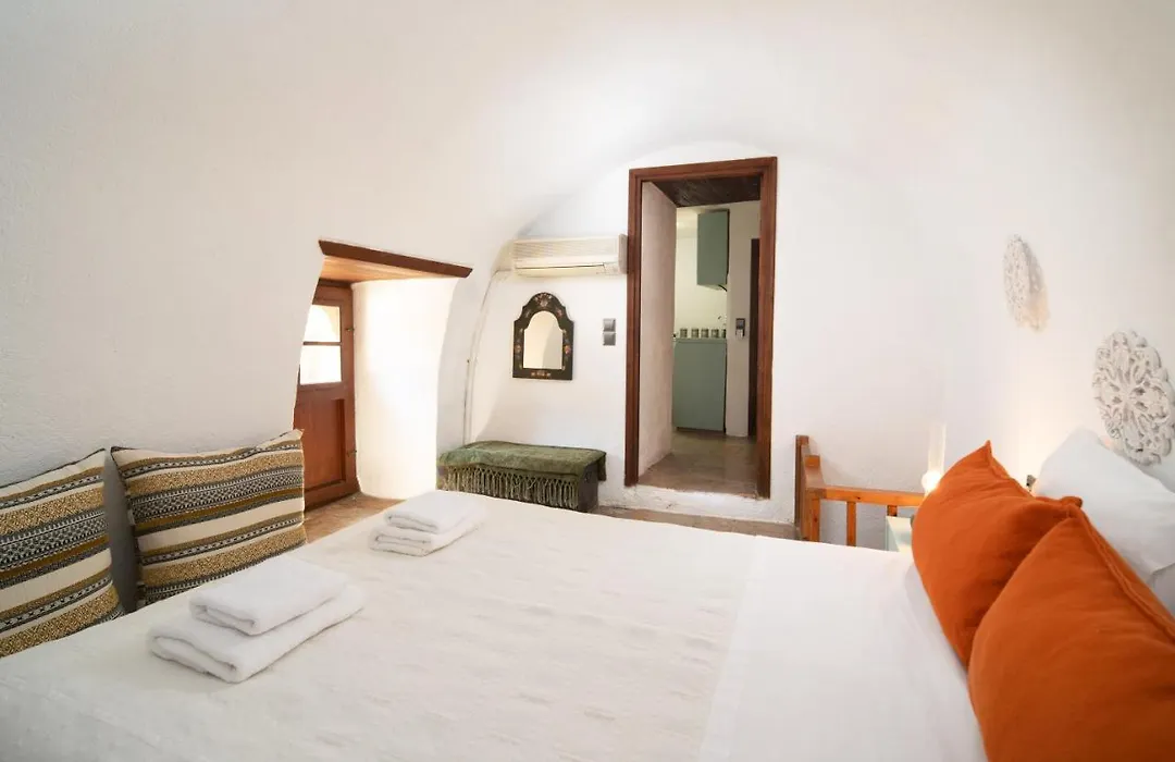 Menexes Suites Monemvasia-1