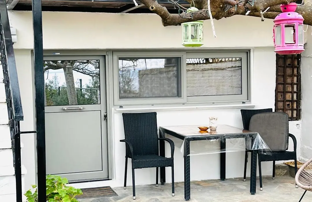 Vasiliki Guest House-1
