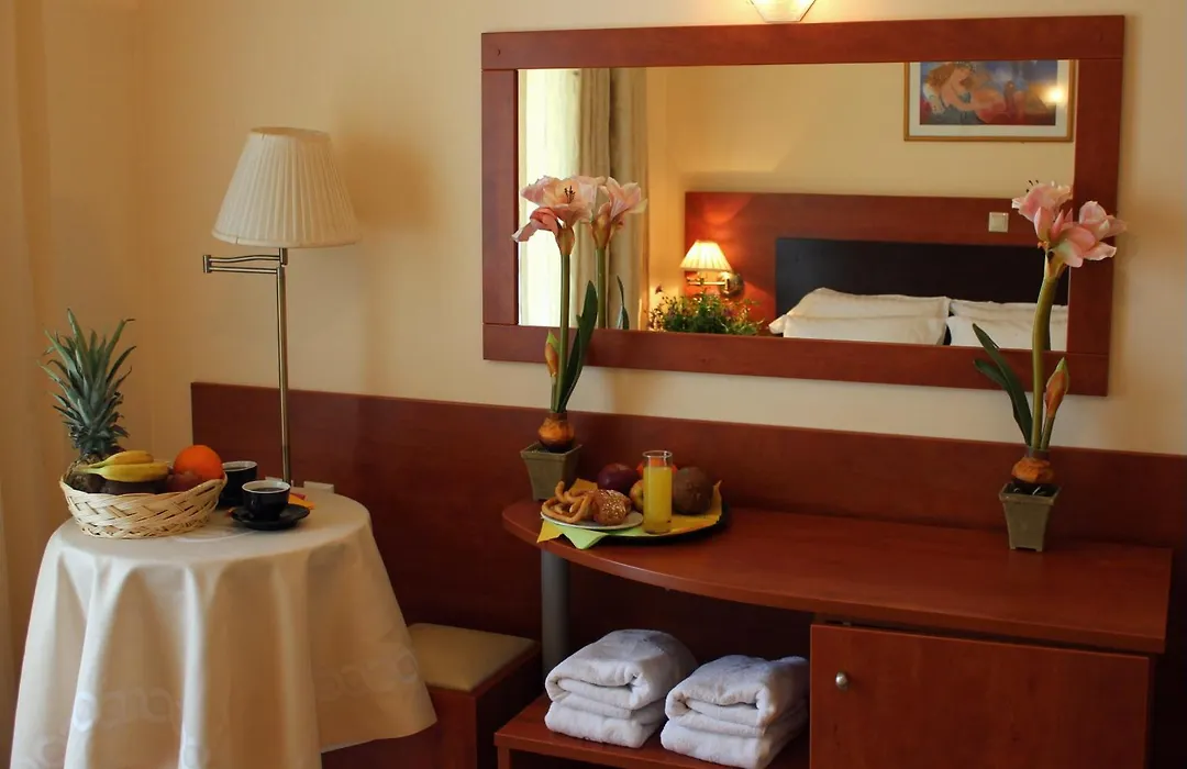 Galaxy Hotel-1