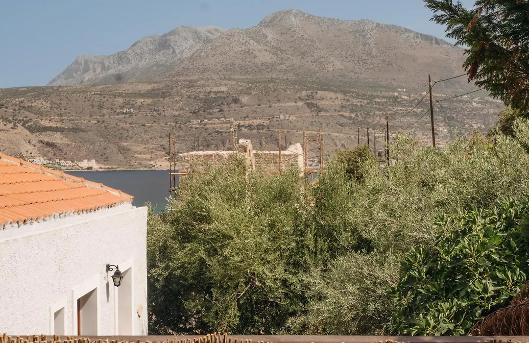 Kourmas Suites-1