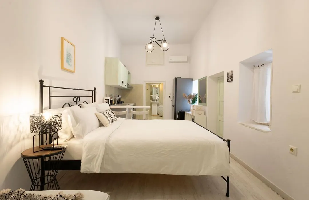 Sophia Areopoli Guesthouse-1
