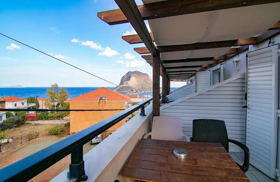 Malvasia Corner Studios - Ex Romeo'S House-1