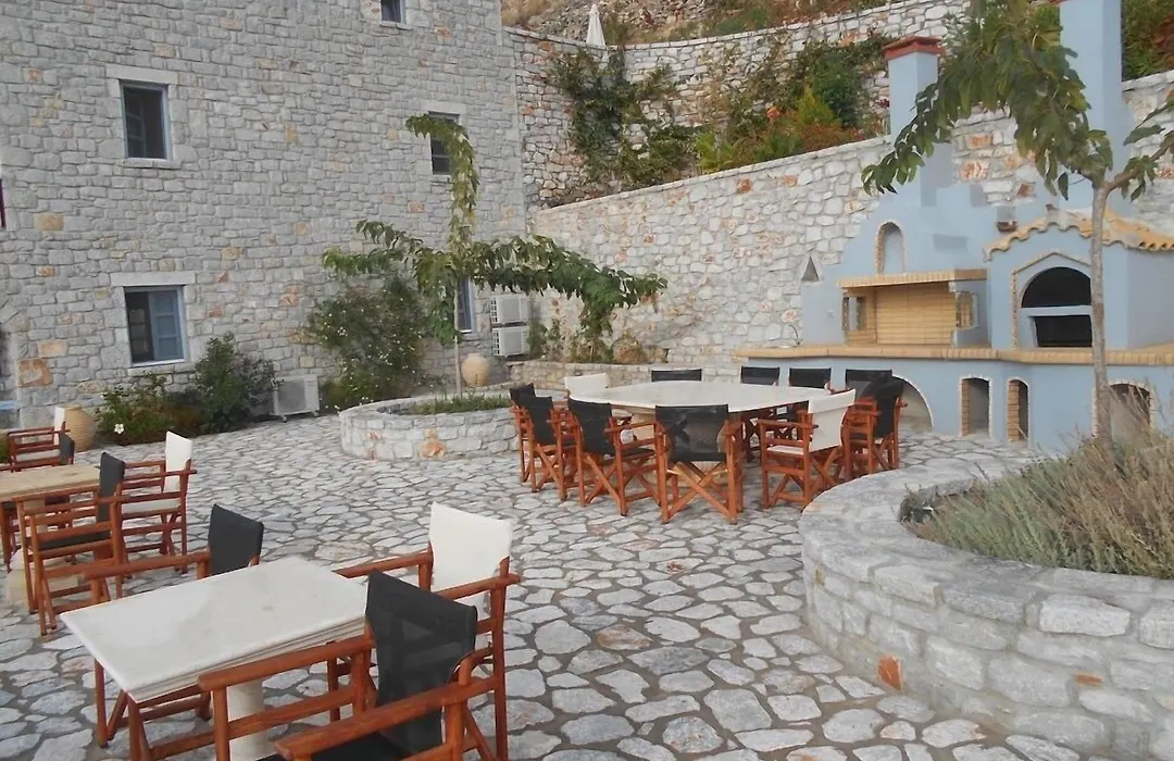 Εn Plo Luxury Suites-1