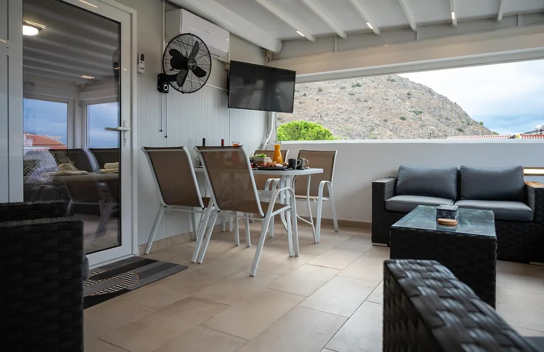 Nafplio Getaway Rooftop Terrace With Unobstructed Views Of Palamidi Castle Fortress!-1