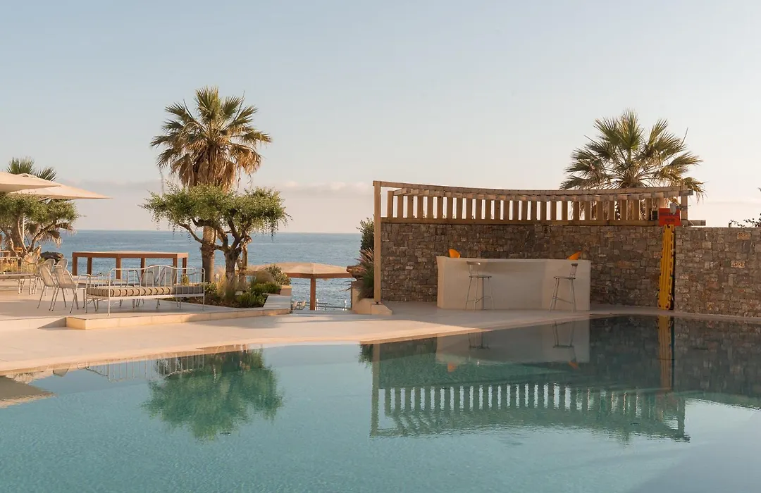 Pheia, Vriniotis Resorts-1