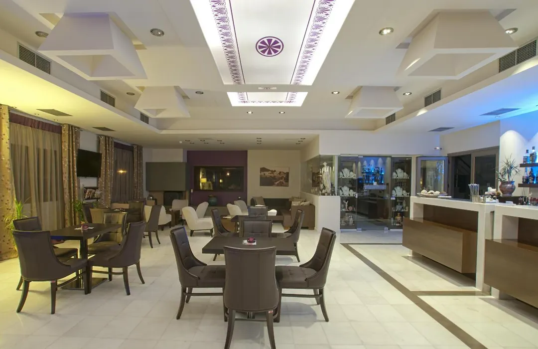 Arty Grand Hotel-1