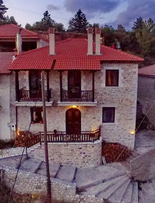 Θέα Βαλτεσινίκου-1