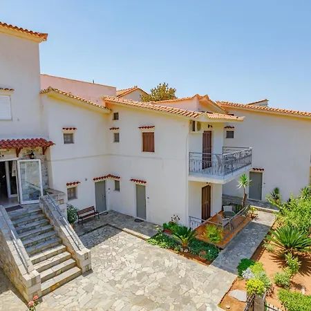 Villa Kosta Hotel & Apartments-2