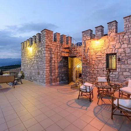Majestic Chateau - Spectacular Seascapes & Pool-3