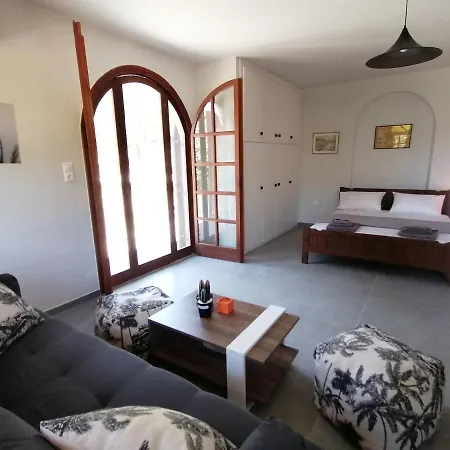 Casadelvilla Private Apartment Portocheli-Kosta-2