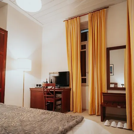 1909 Guesthouse-2