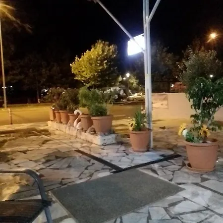 Δωματιο 3 Rooms To Rent Kalamata Nikos-2