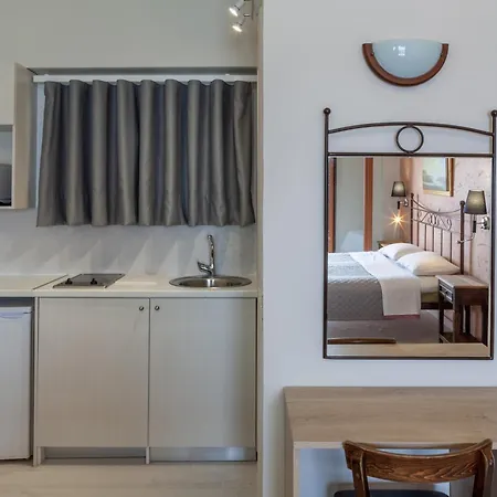 Mari Hotel & Maisonettes-3